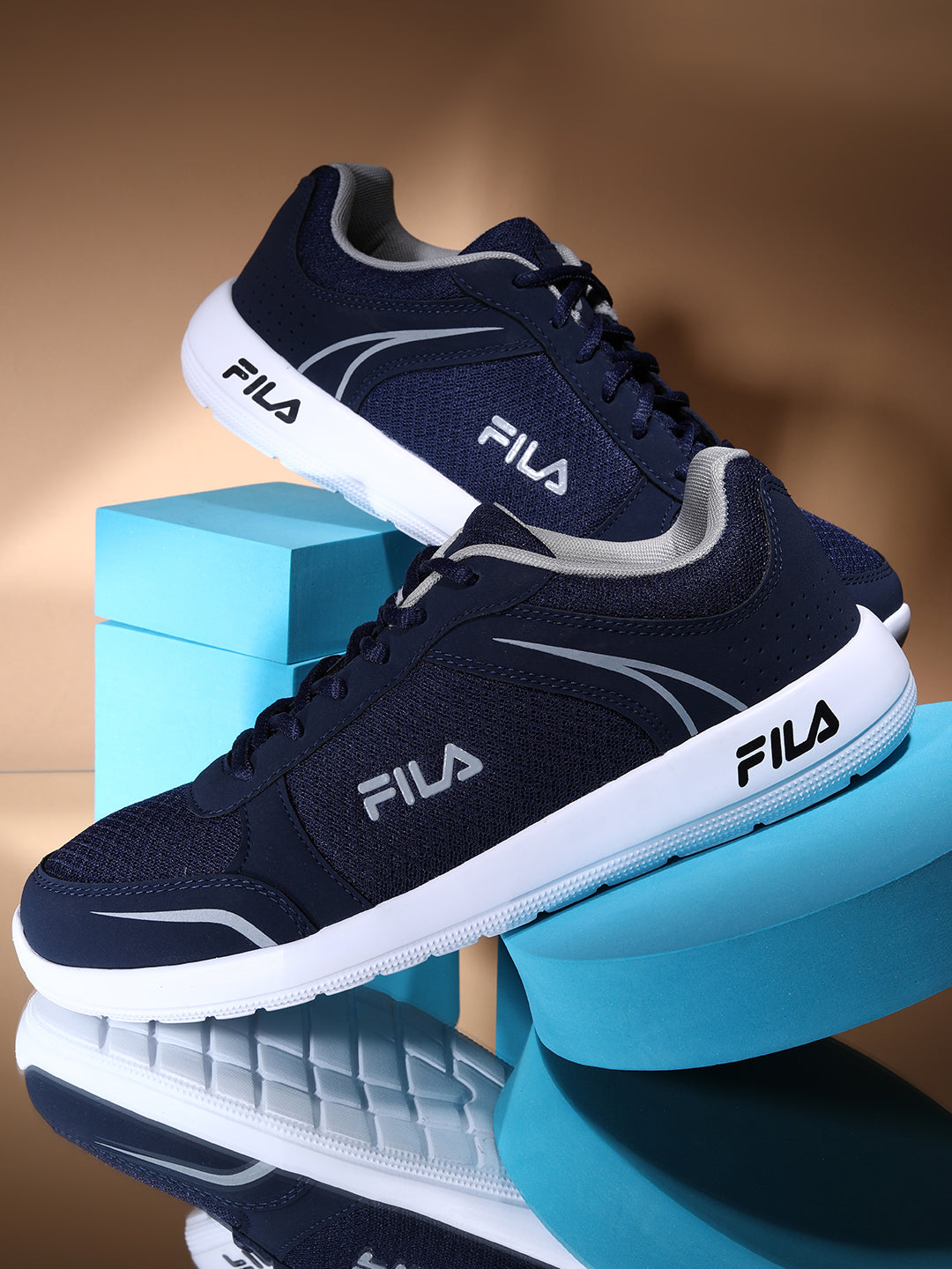 Fila Light Green Gollar Men's Running Shoes