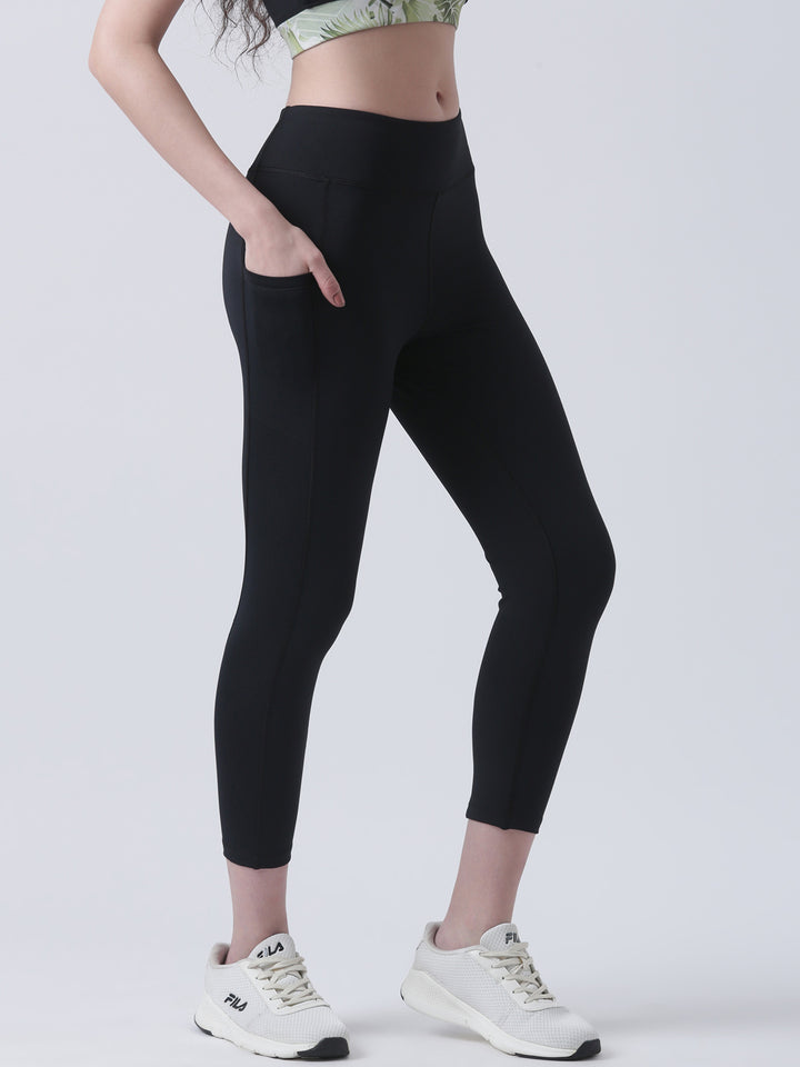 Fila Women Black Leggings Fitted