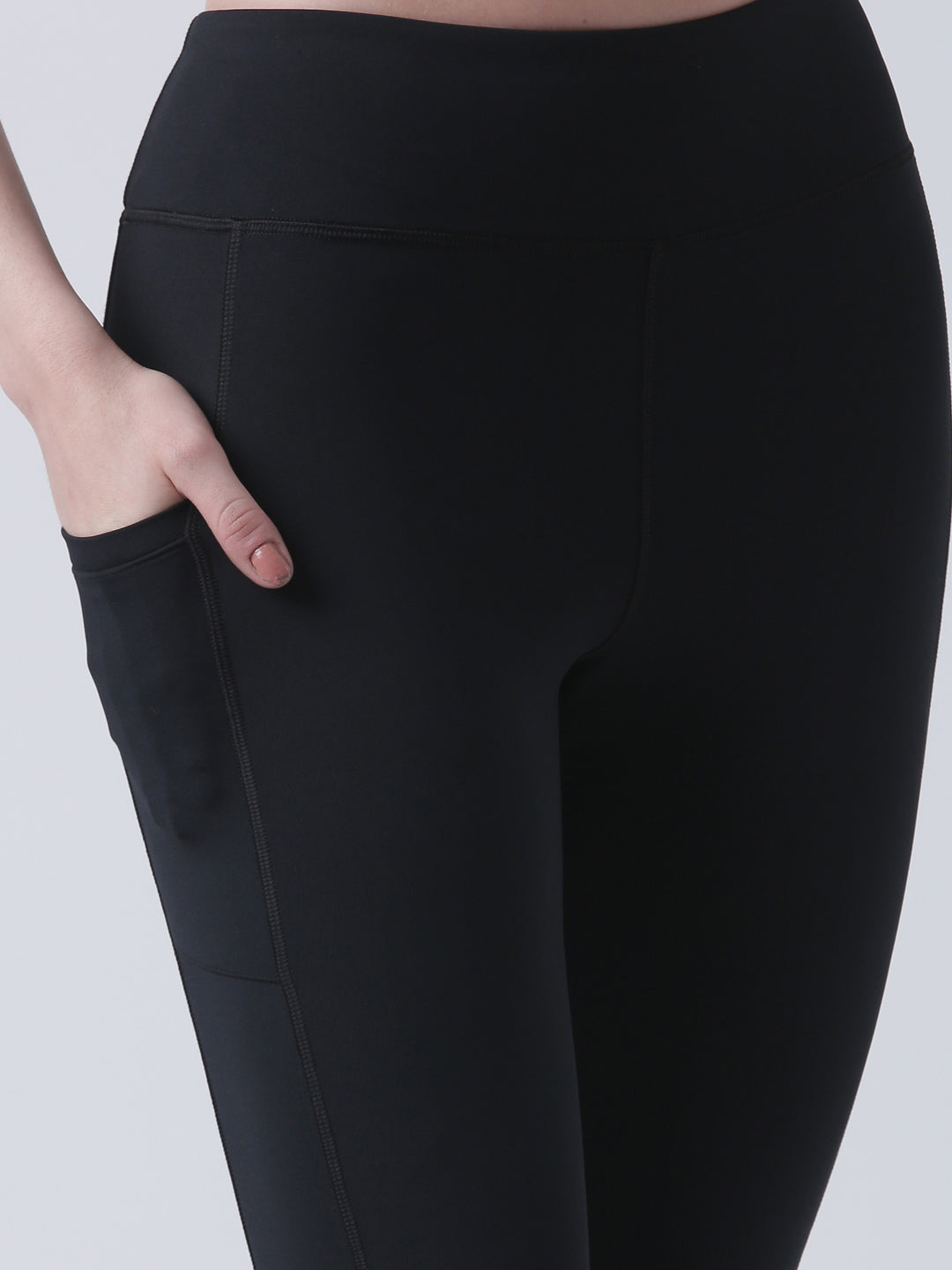 Fila Women Black Leggings Fitted