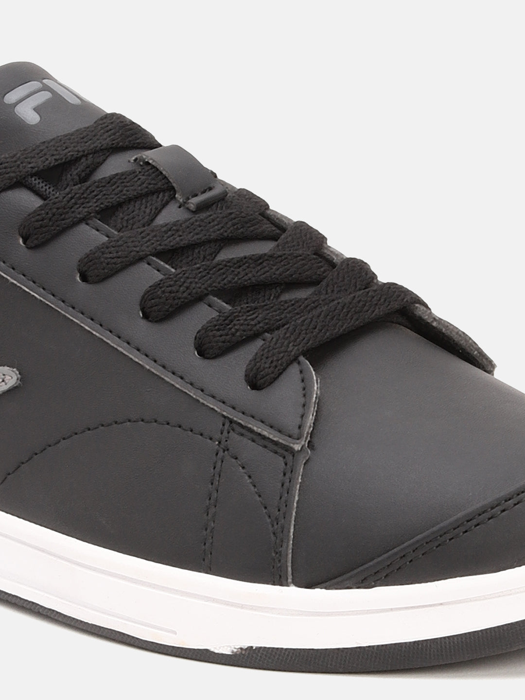 Fila White Andrew Low Pu Men's Running Shoes