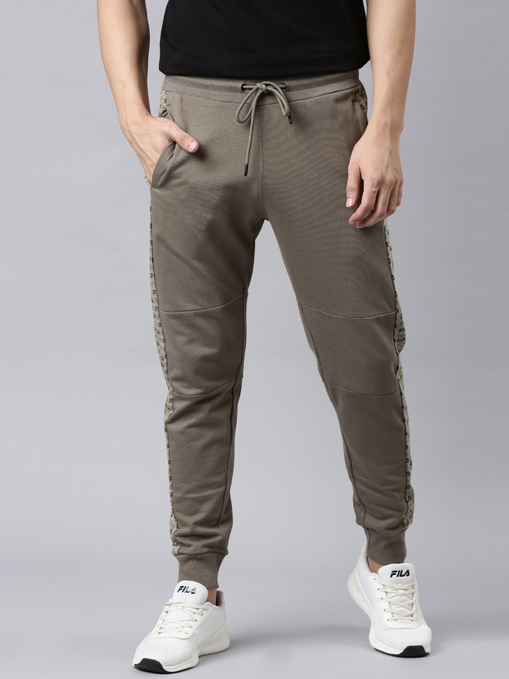 Fila White Ayushi Men's Ankle length Jogger