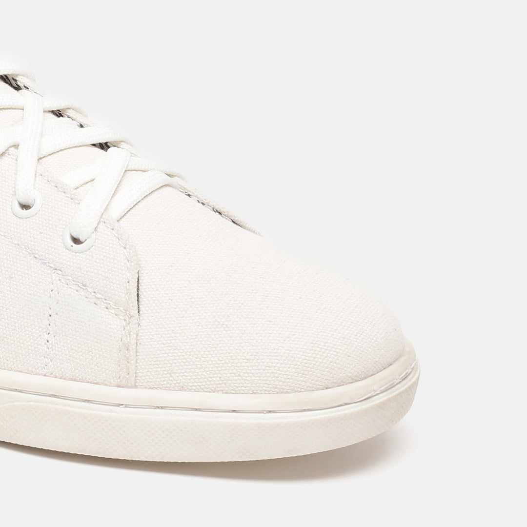 Fila White Eziota Men Canvas Sneakers