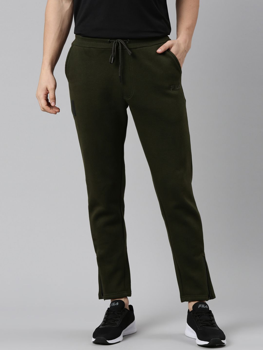 FILA UO Exclusive Iridescent Cargo Trousers | Urban Outfitters UK